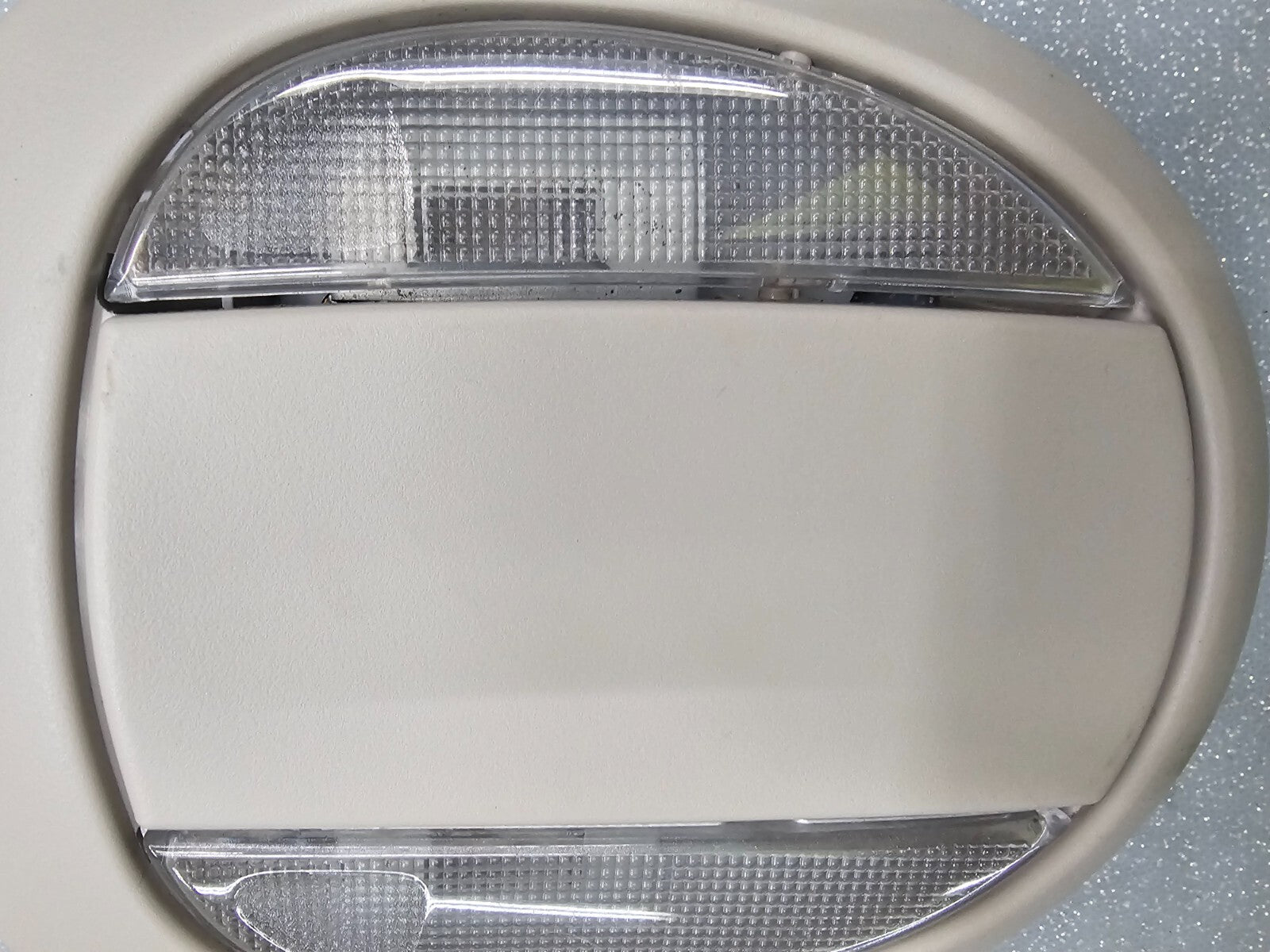 🔥01-07 Grand Caravan Town Country Overhead Console Dome Map light Assembly Tan