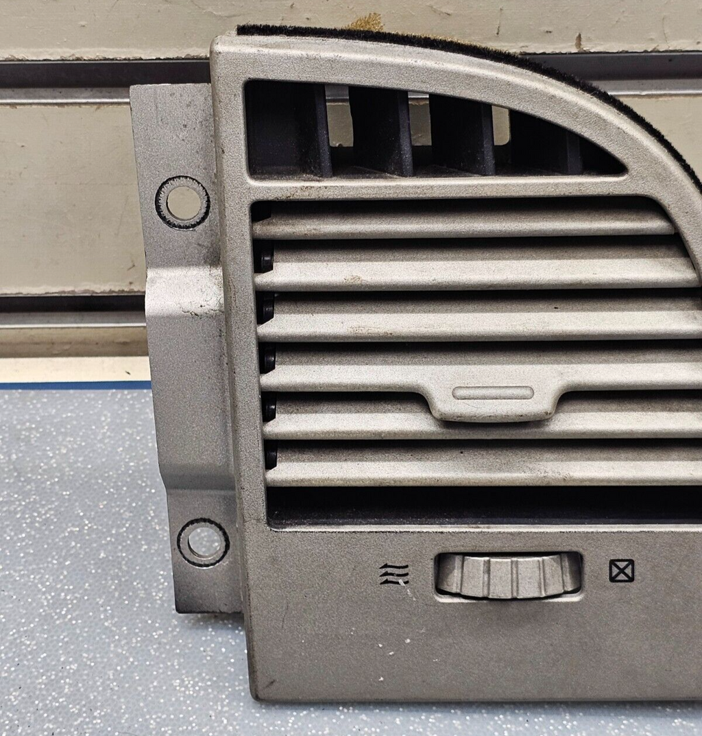 03-06 NAVIGATOR DASH FRONT RIGHT PASSENGER AC HEATER AIR VENT FILTER CONDITIONER