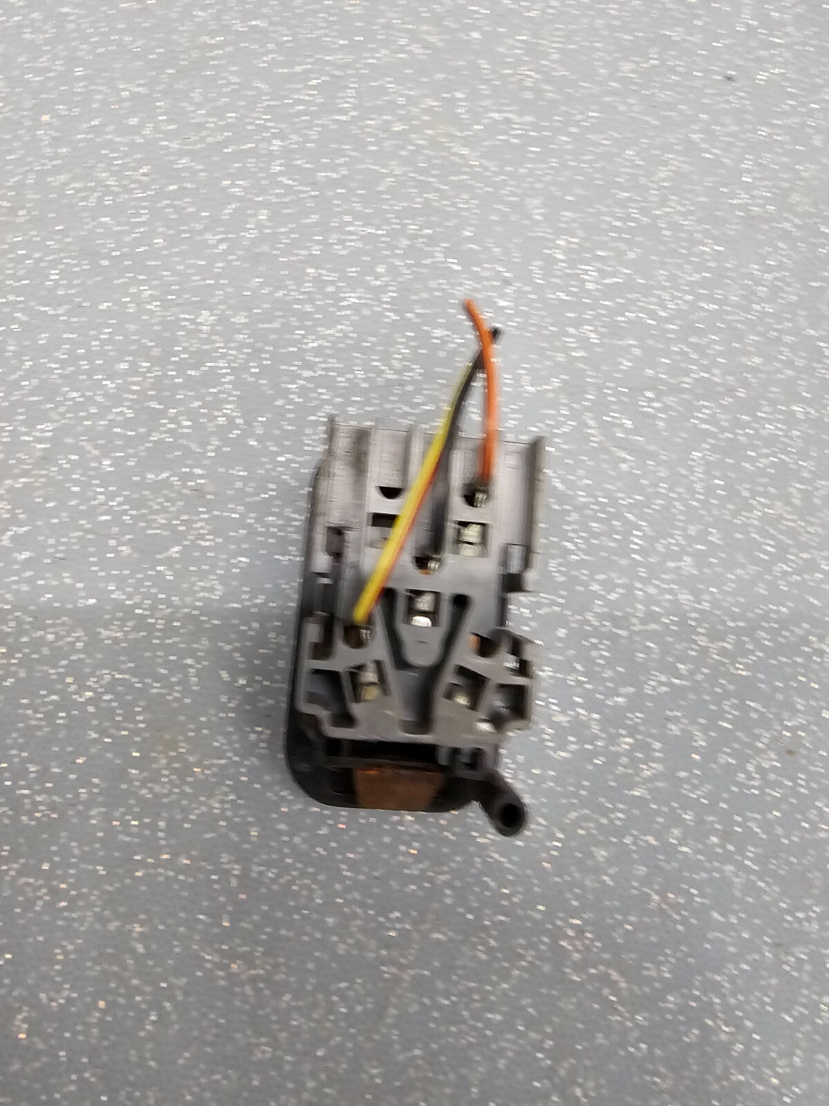 95-06 Ford Ranger Mazda B2300 B2500 B3000 Power Front Door Lock Switch Assembly