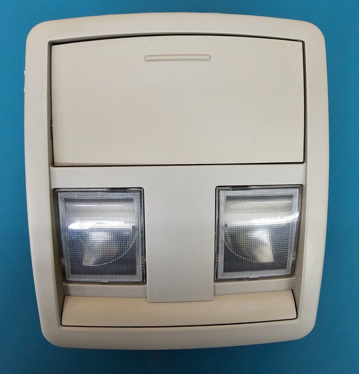05-10 Jeep Grand Cherokee Overhead Console Dome Map Light Compartment Light GRAY