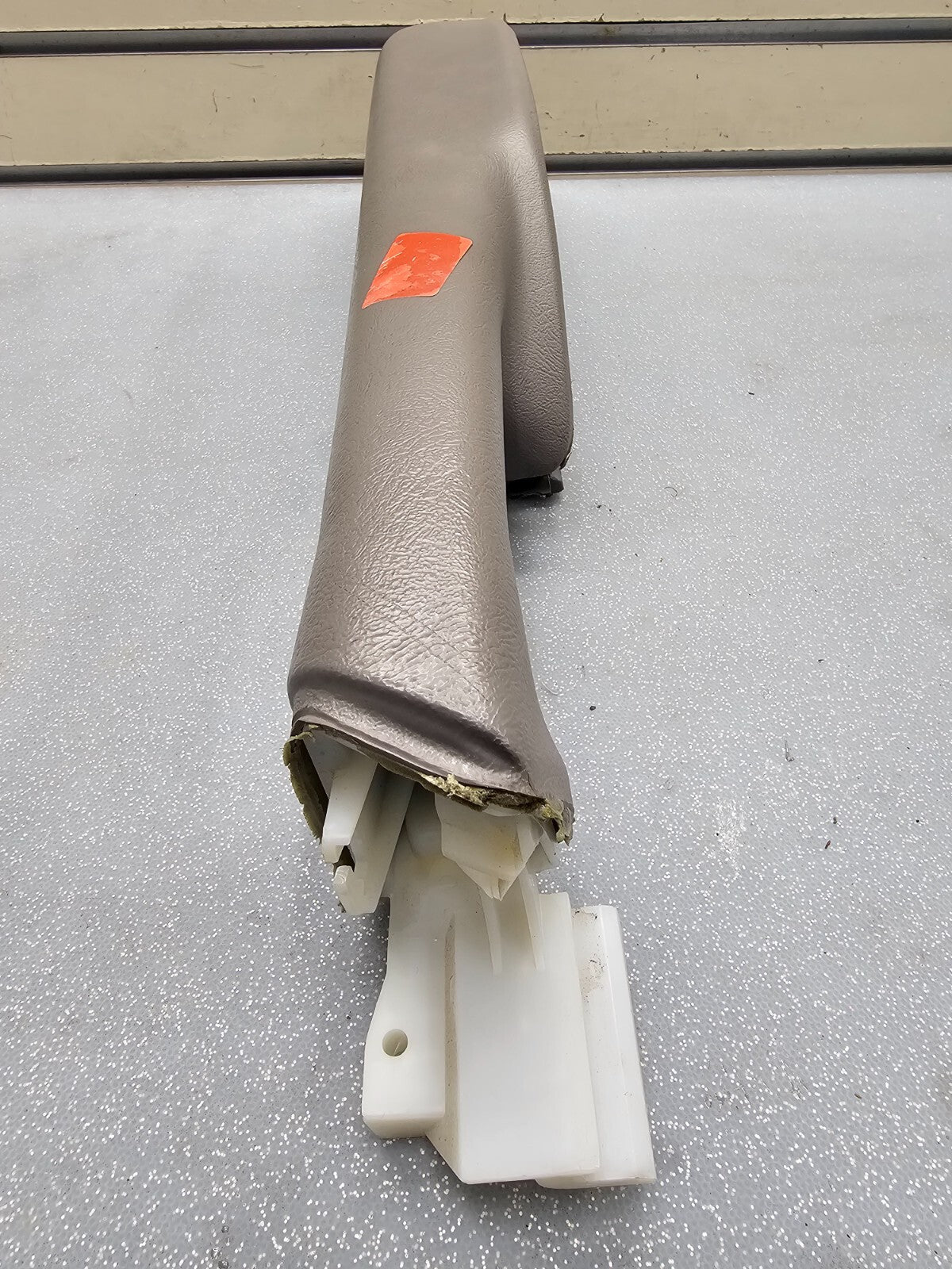 🔥03-06 Silverado SIERRA TAHOE Door Panel ARMREST Front RIGHT Handle LT Gray OEM