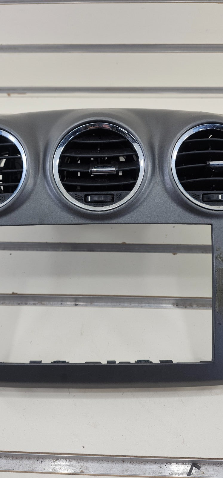 🔥08-10 Saturn Vue Center Dash Radio Stereo Bezel Trim With Vents OEM Gray B31