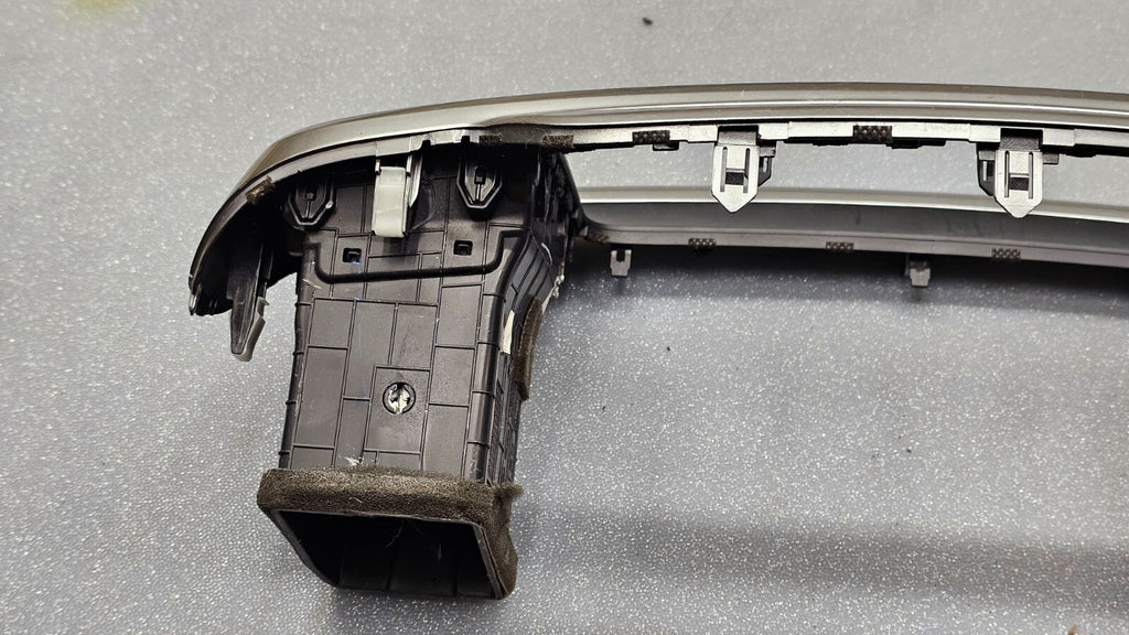 🔥16-18 KIA SORENTO RADIO CENTER DASH SURROUND BEZEL TRIM VENTS Assembly Silver