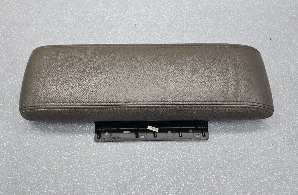 08-11 Dodge Dakota Center Console Lid Armrest Top Pad Leather Cover Assembly Tan