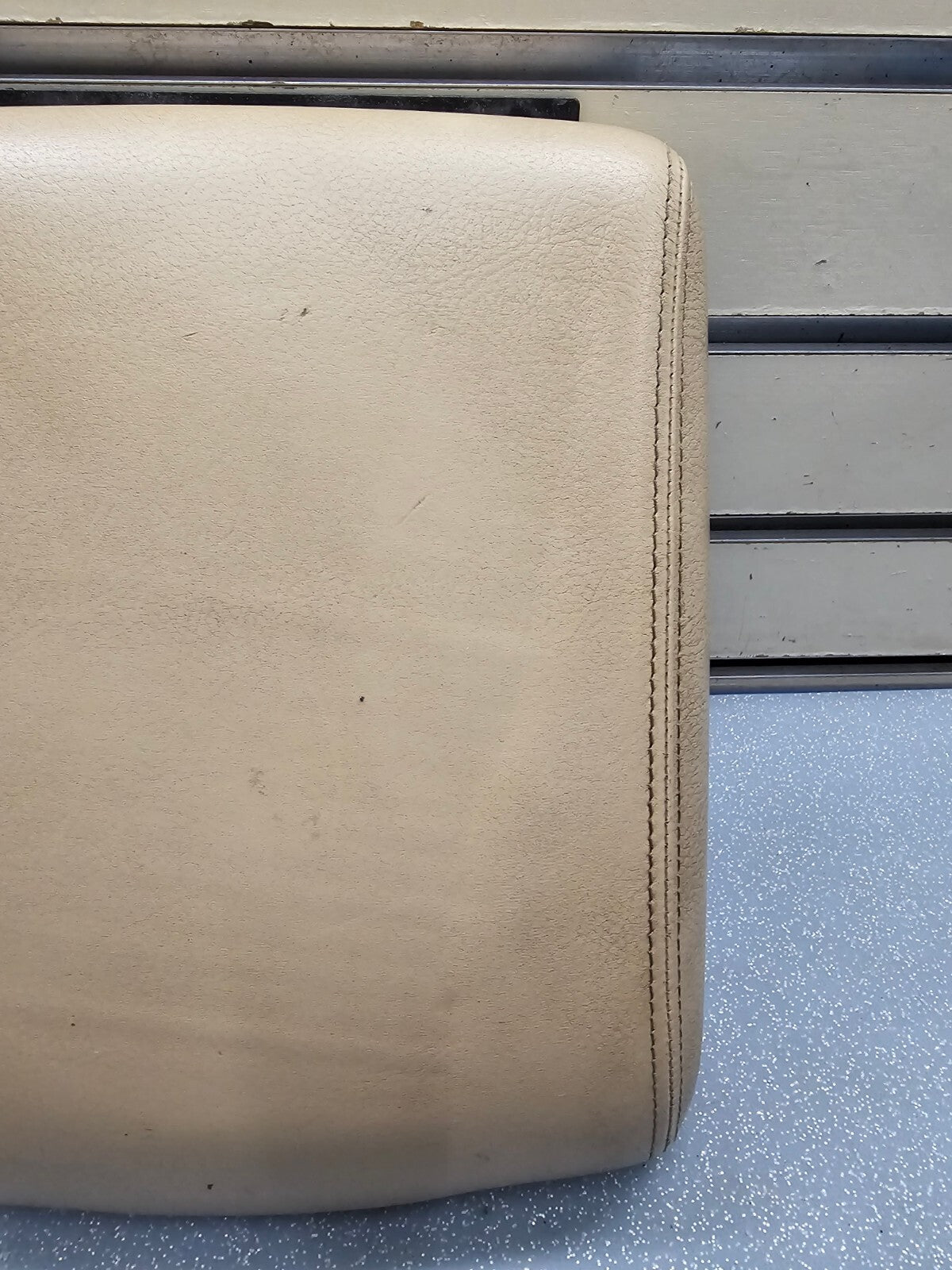 🔥99-04 Land Rover Discovery Center Console Leather Armrest Top Lid Assembly Tan