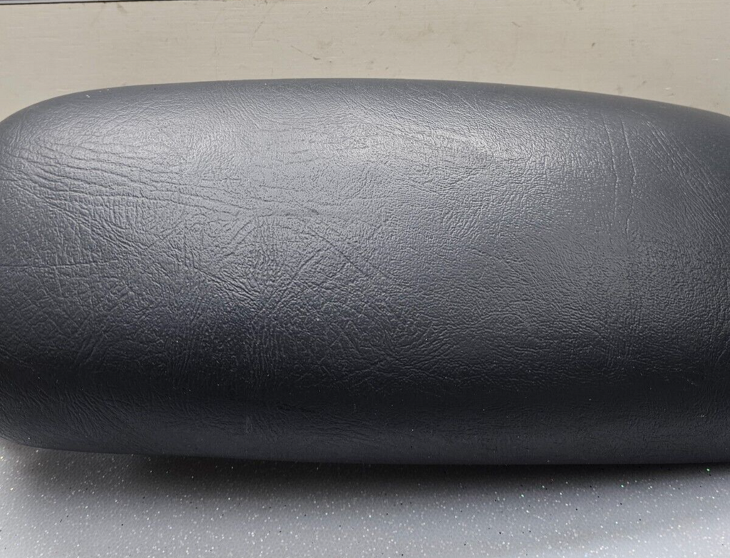 98-04 Chevy BLAZER S10 JIMMY SONOMA Center Console Armrest Cover Lid GRAPHITE L7