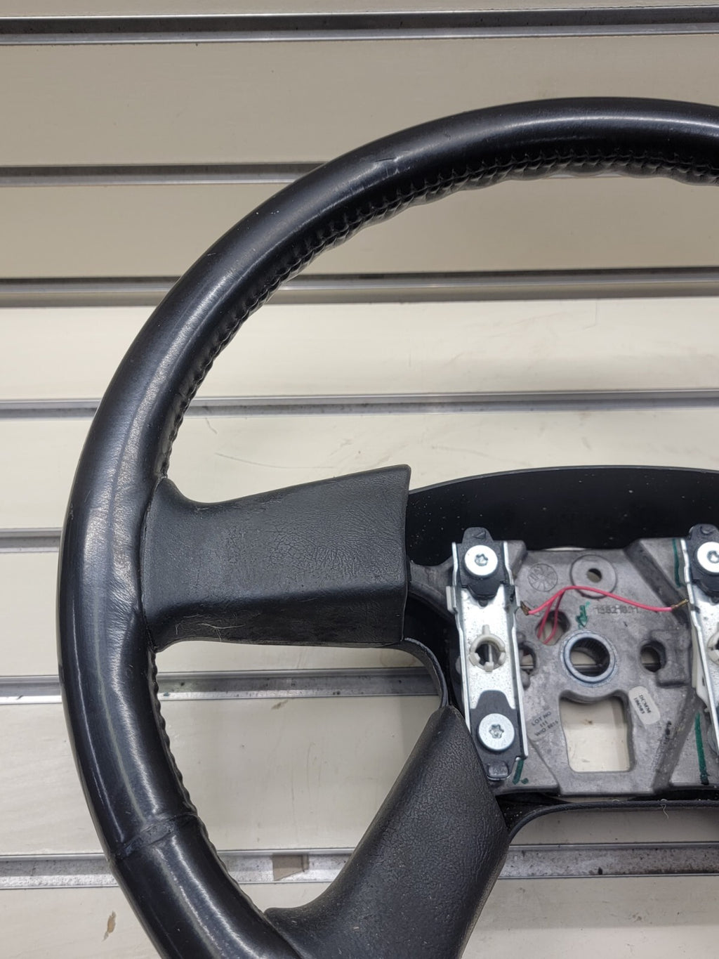 🔥03-06 SILVERADO SIERRA YUKON TAHOE SUBURBAN STEERING WHEEL LEATHER BLACK