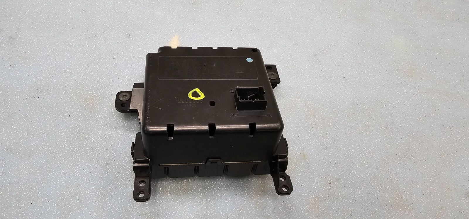 🔥04-08 PONTIAC GRAND PRIX 5 Button Info Display Screen Center Dash Bezel Switch