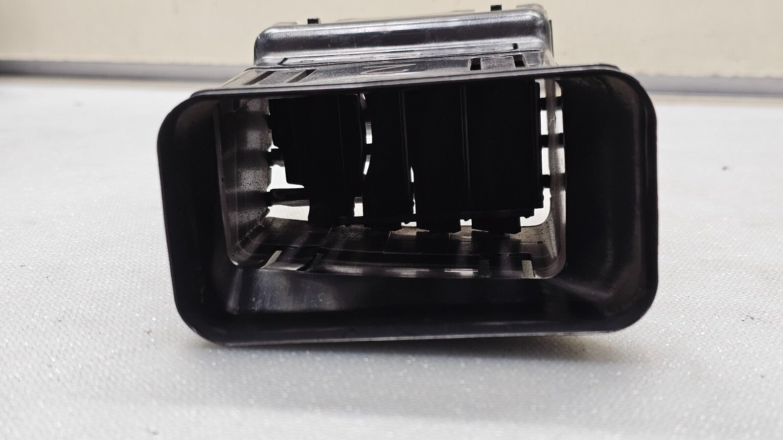 🔥04-12 Colorado Canyon Dash Left Driver Air Vent AC A/C Heater Panel OEM