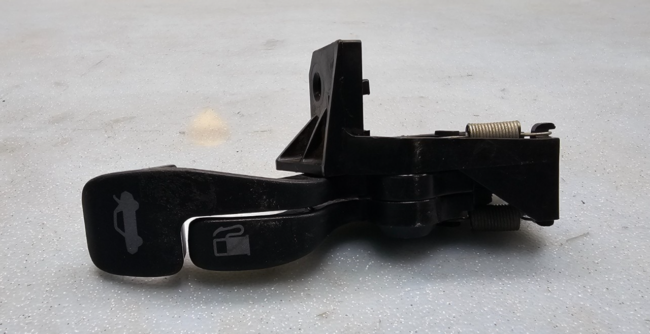 🔥97-03 Camry Prius Trunk Luggage Door Lock Lever Open Release Sub-Assy Assembly
