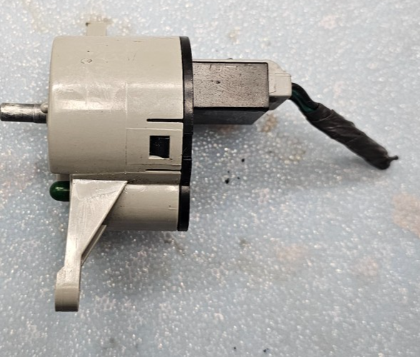 🔥01-04 Escape 4X4 Switch Auto/On Positions Without Knob May Fit