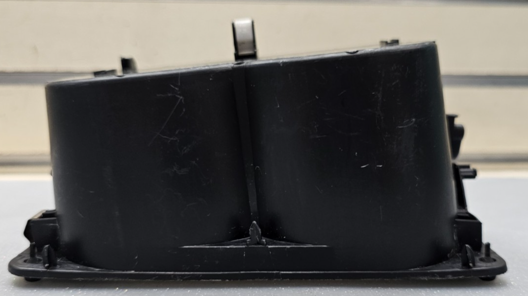 🔥02-06 CAMRY Center Console CUP DRINK HOLDER Assembly Driver Separator Black