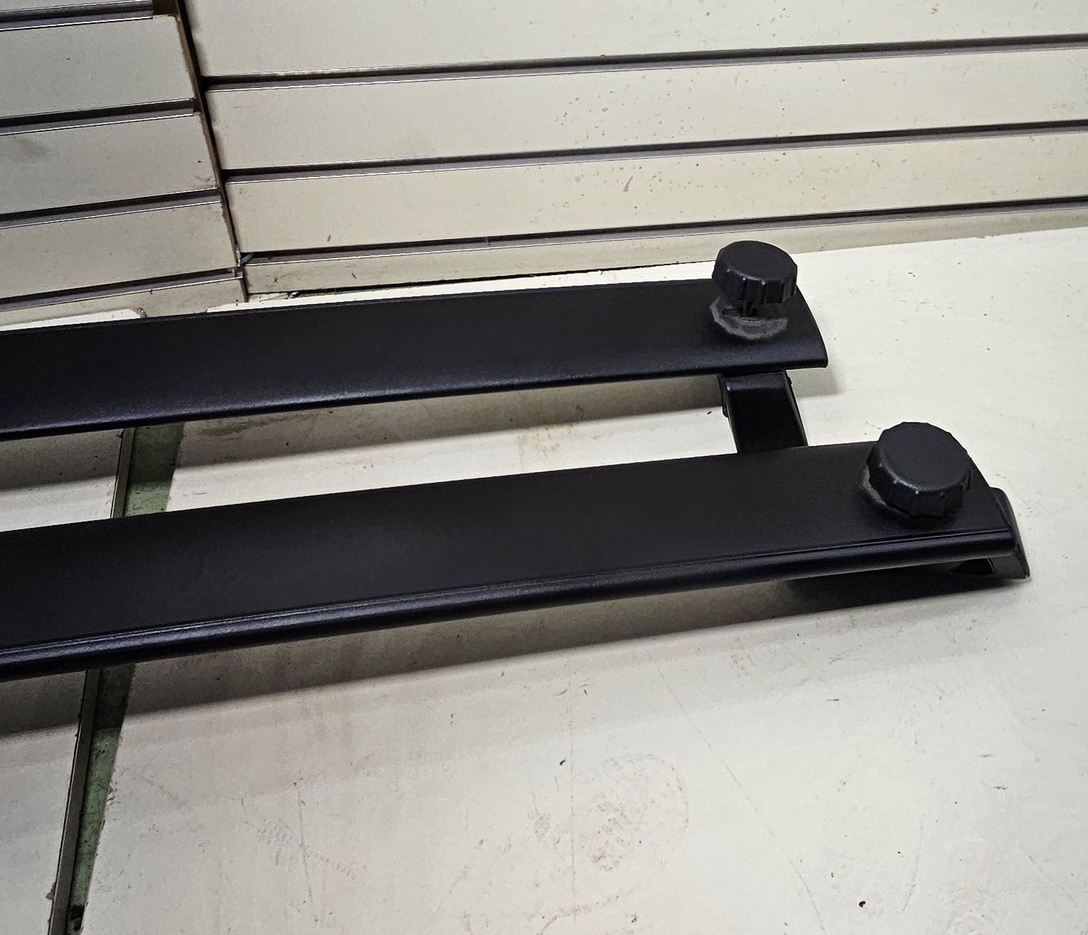 🔥06-10 Jeep Commander Luggage Pair Set of Roof Rack Cross Bars Rails Mopar OEM