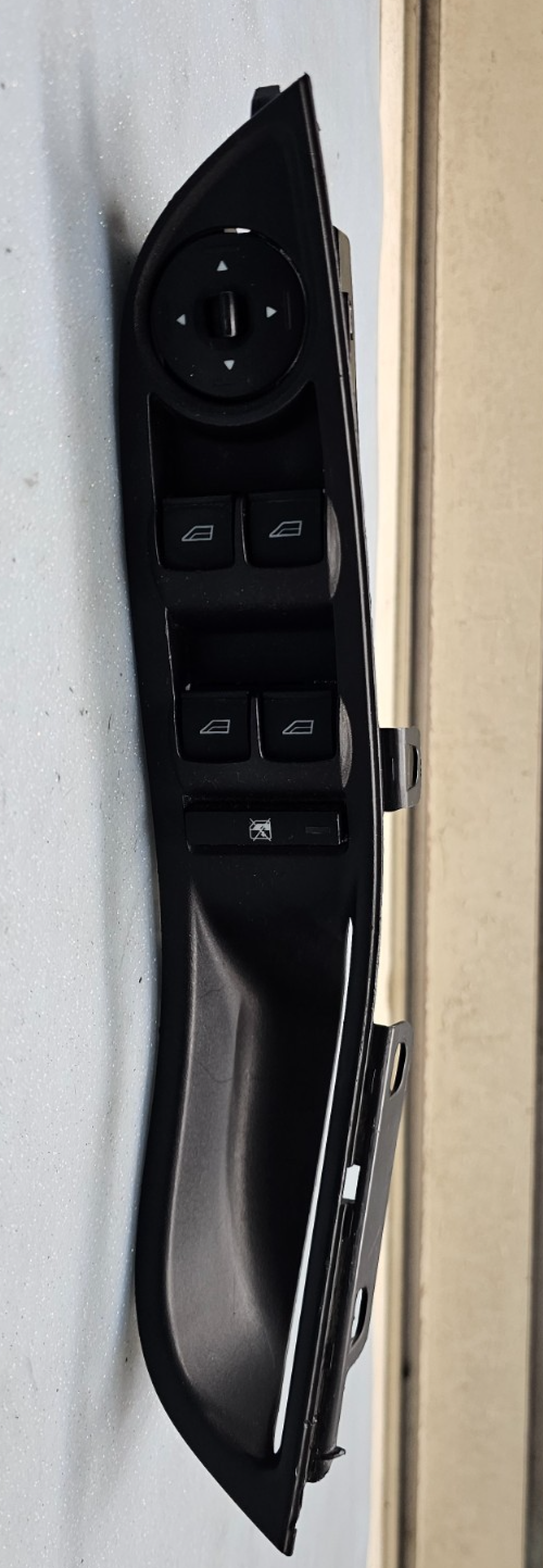 12-18 Focus Escape Front Left Driver Master Power Window Switch Regulator Black