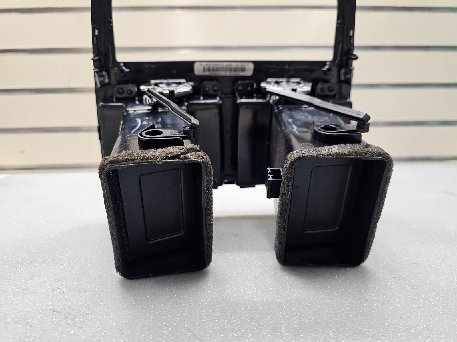 🔥12-20 Grand Caravan Town Country Dash Radio Stereo Climate Control Bezel Panel