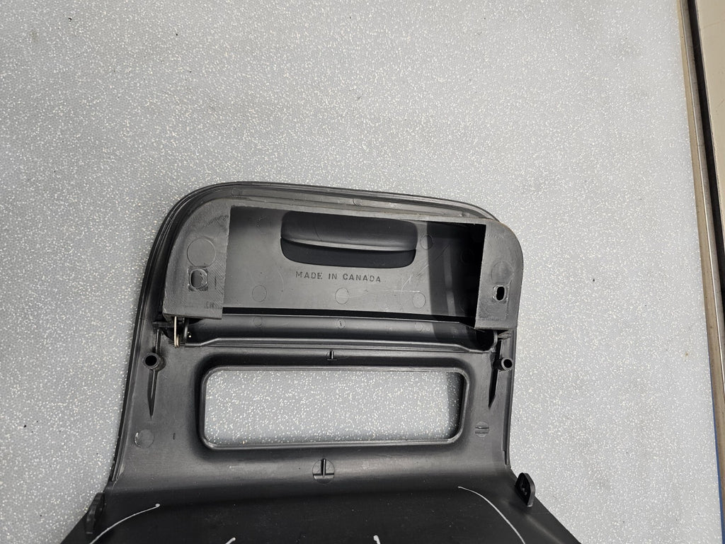 🔥99-02 SILVERADO TAHOE SIERRA CENTER CONSOLE FRONT LOWER CUBBY BEZEL STORAGE