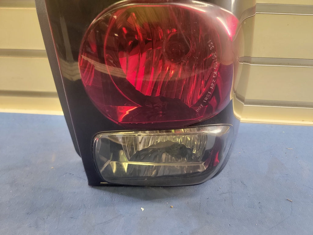 🔥02-09 Chevy TRAILBLAZER REAR Passenger Side Tail Light Assembly Chrome OEM