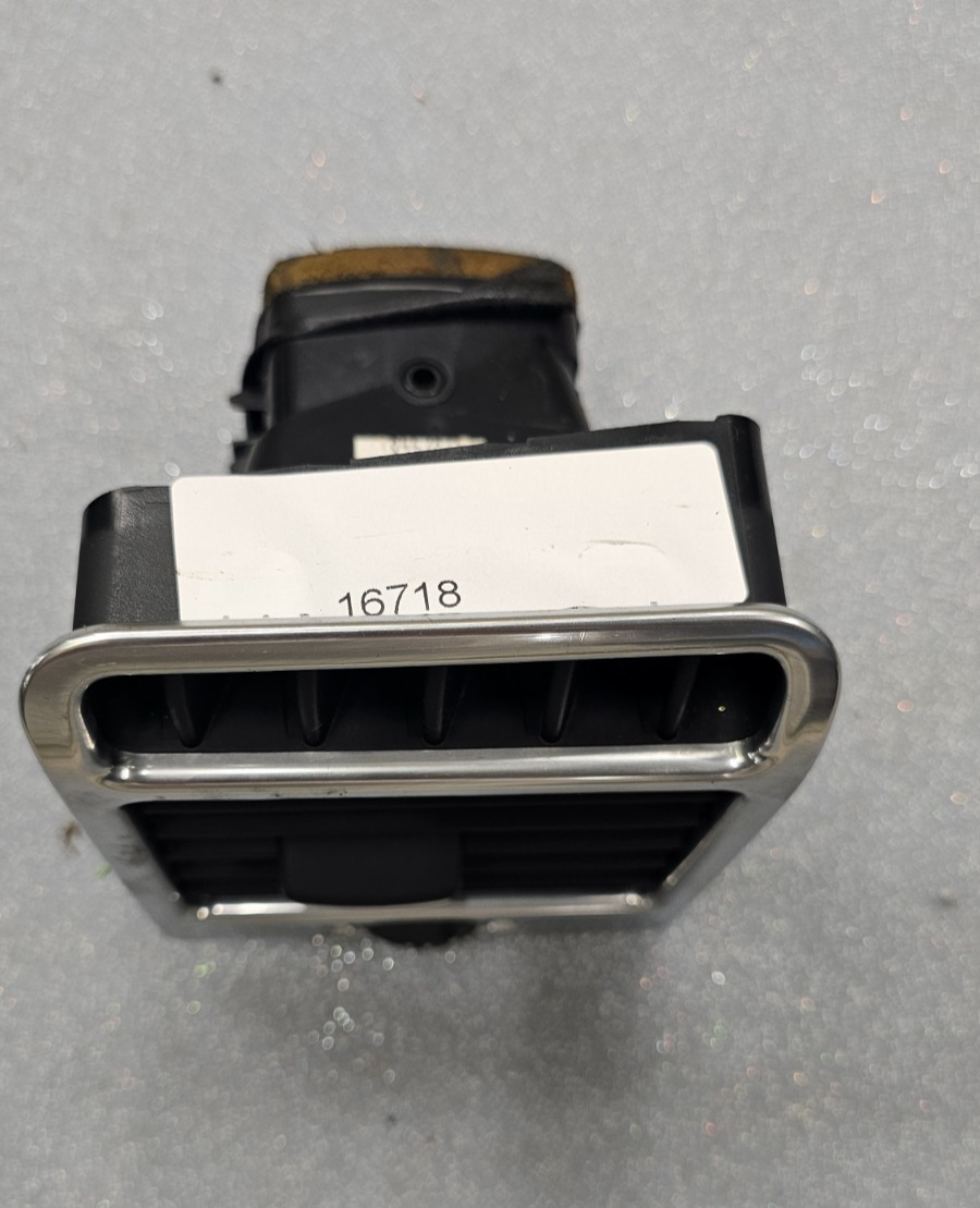 🔥13-19 Land Rover / Range Rover Front Right Dash Board A/C Vent, Silver