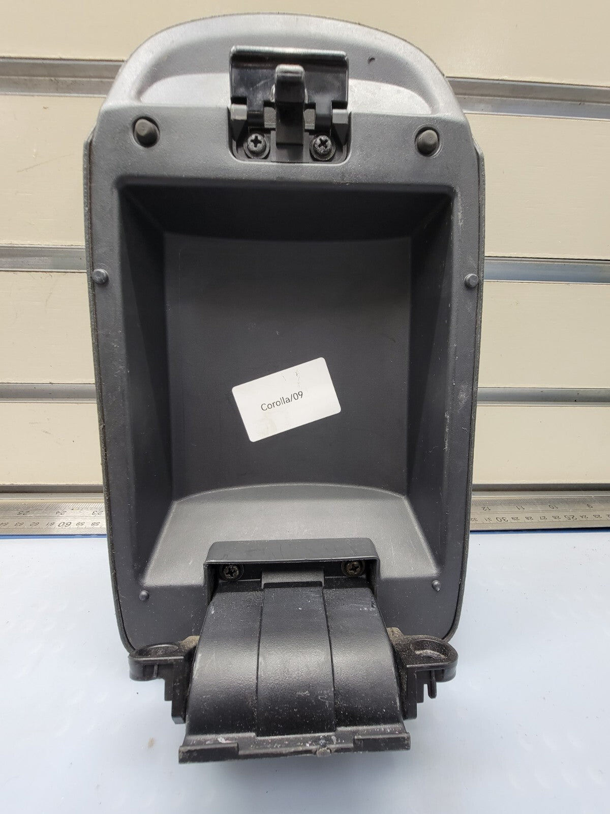 🔥09-13 TOYOTA COROLLA CENTER CONSOLE ARM REST LID TOP PAD COVER BLACK