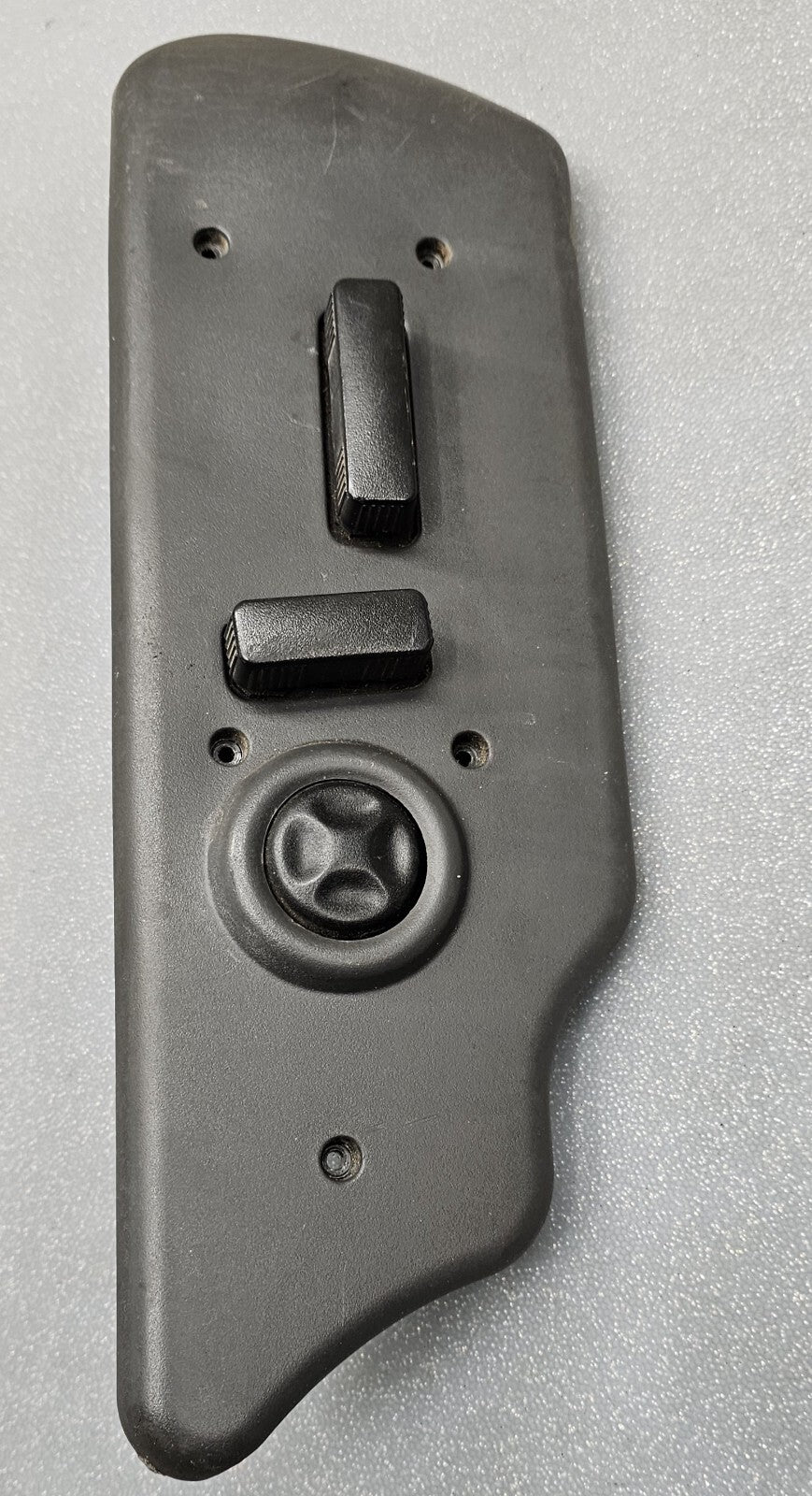 🔥03-06 SILVERADO SIERRA Front right  Power Seat Adjuster Heat SWITCH Bezel OEM