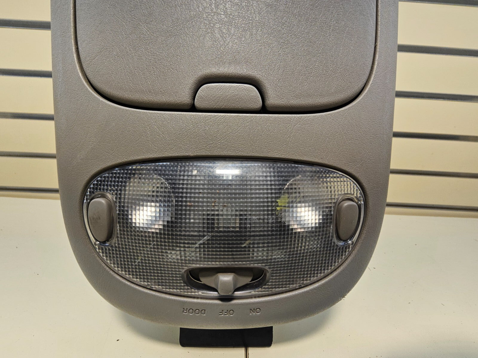 🔥01-07 Toyota Sequoia Overhead Console Display Dome Light Map Assembly GRAY OEM