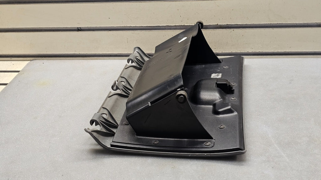 🔥01-07 CARAVAN TOWN COUNTRY VOYAGER DASH GLOVE BOX COMPARTMENT ASSEMBLY GRAY
