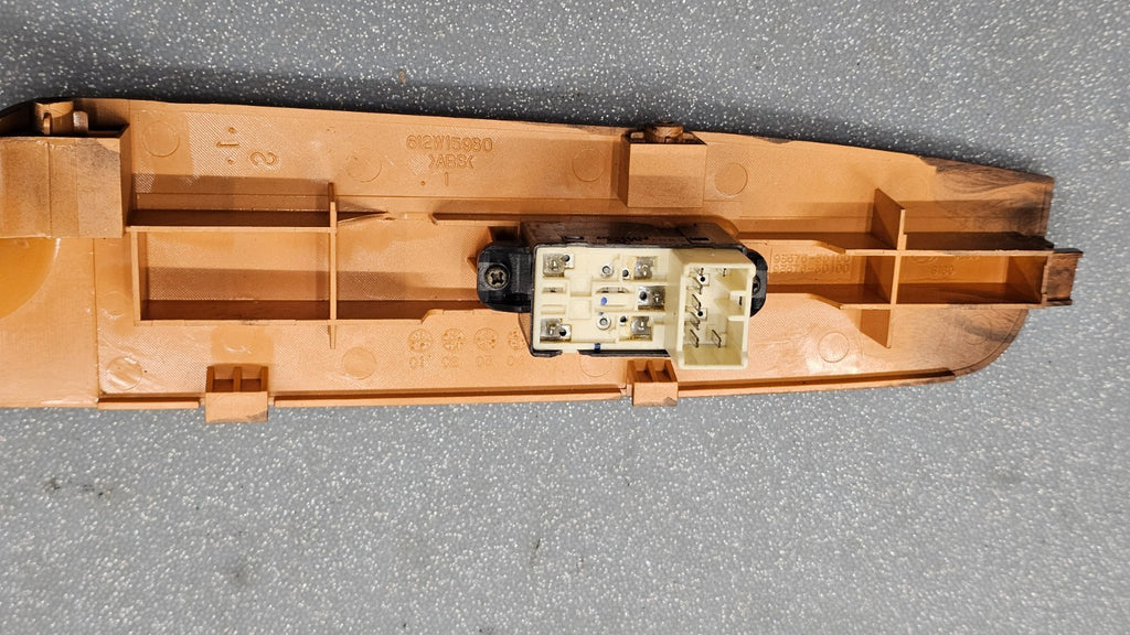 🔥01-05 Sonata FRONT RIGHT PASSENGER Door Power Window Switch Assembly Wood