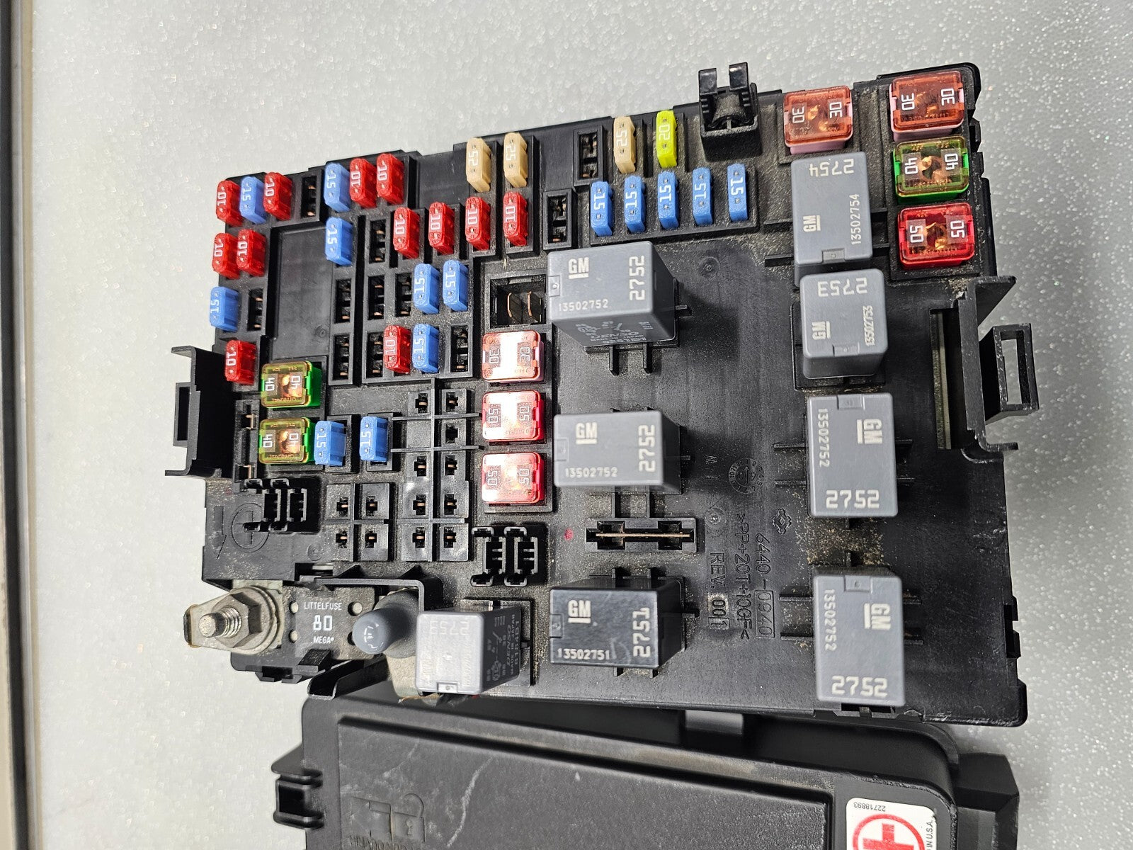 🔥07-09 Equinox Torrent Engine Fuse Relay Box Control Junction Module TIPM Unit