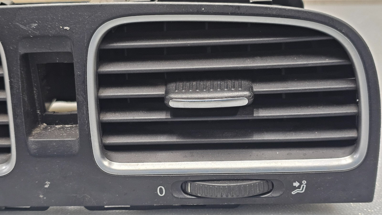 🔥10-14 Volkswagen Golf Front Center Dash AC Air Vent Heater Conditioning Black