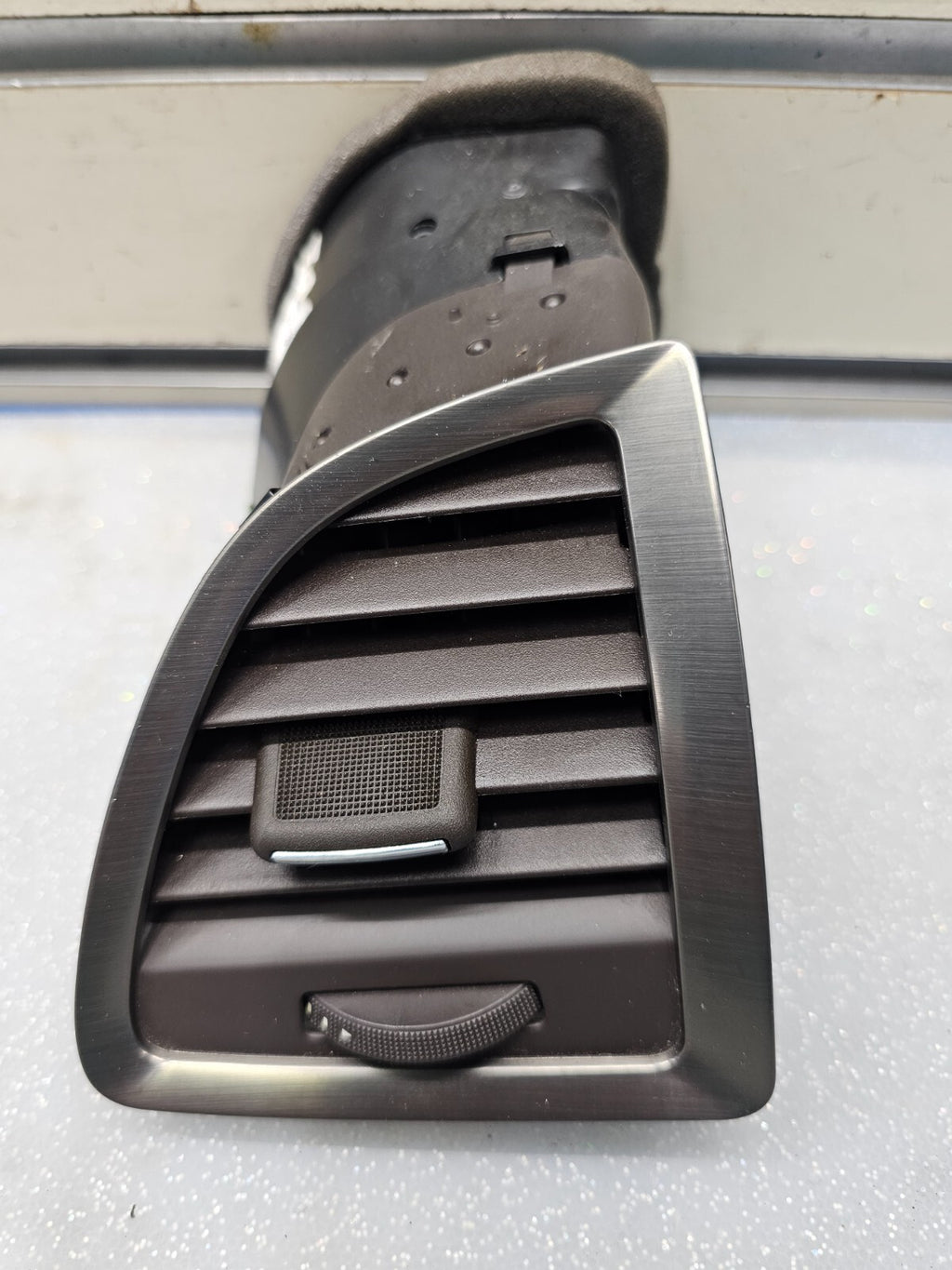 🔥2009-2015 VAUXHALL ASTRA J MK6 FRONT PASSENGER AIR VENT AND TRIM