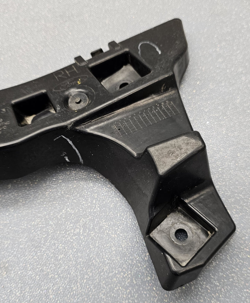 🔥2013-2018 Ford Fusion Rear Bumper Bracket Right Hand OEM