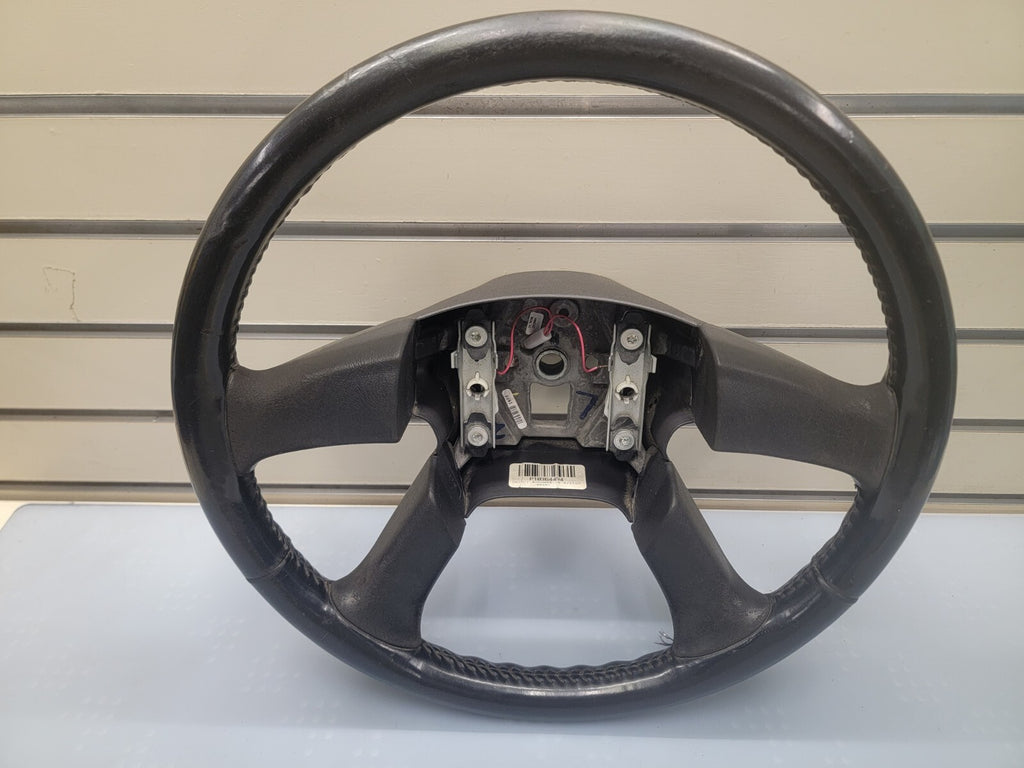 02-09 Trailblazer Envoy03-06 SILVERADO SIERRA YUKON STEERING WHEEL LEATHER BLACK