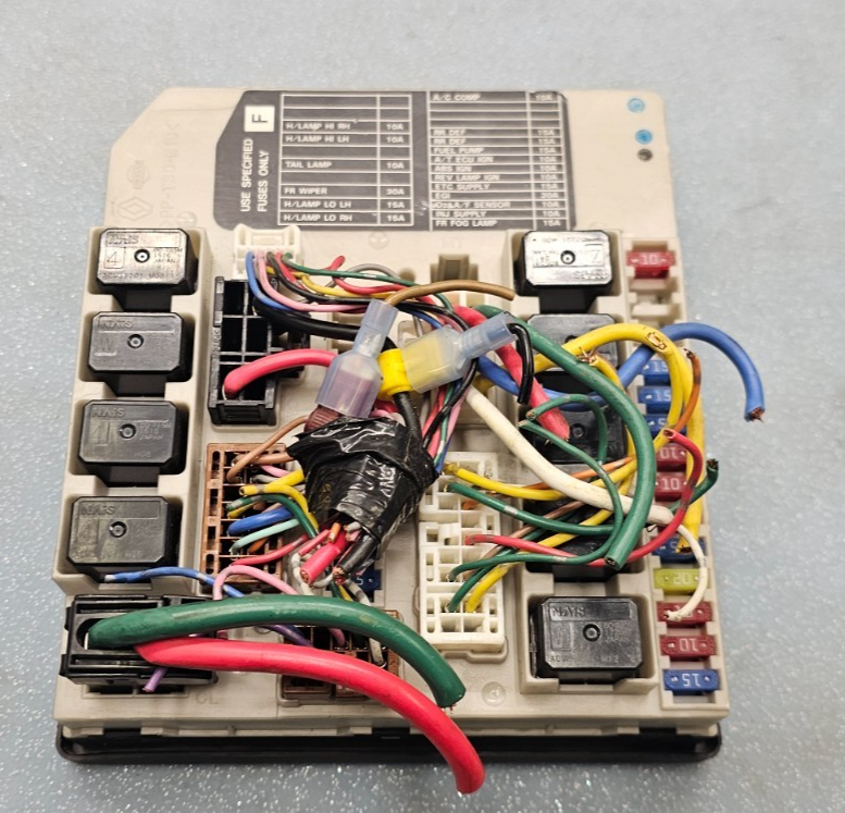 🔥2007-2011 Nissan Versa IPDM Under Hood Fuse Box Relay Control Module Unit