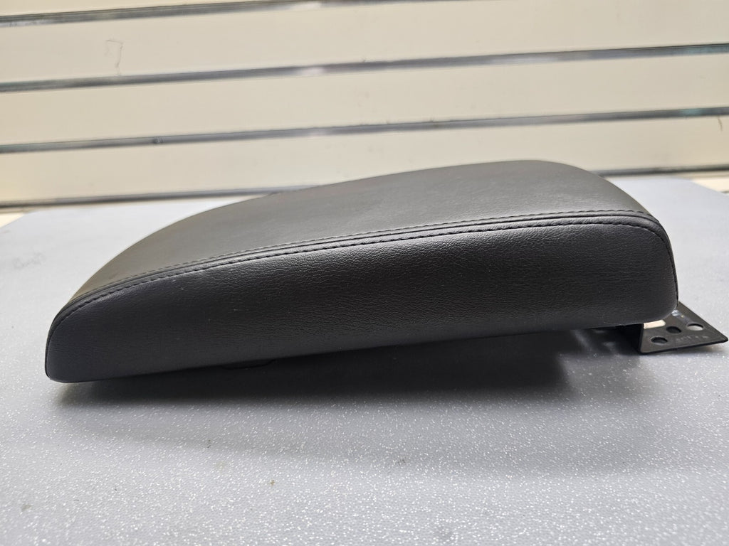 🔥06-14 CHEVROLET IMPALA CENTER CONSOLE ARM REST LID TOP PAD COVER BLACK LEATHER