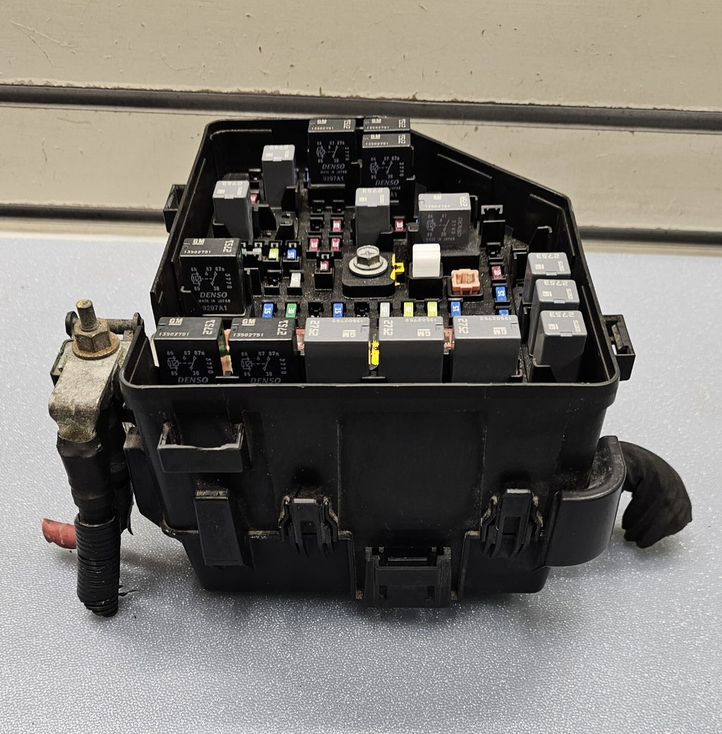 🔥09-10 Acadia Outlook Engine Fuse Relay Box Accessory Wiring Circuit Junction