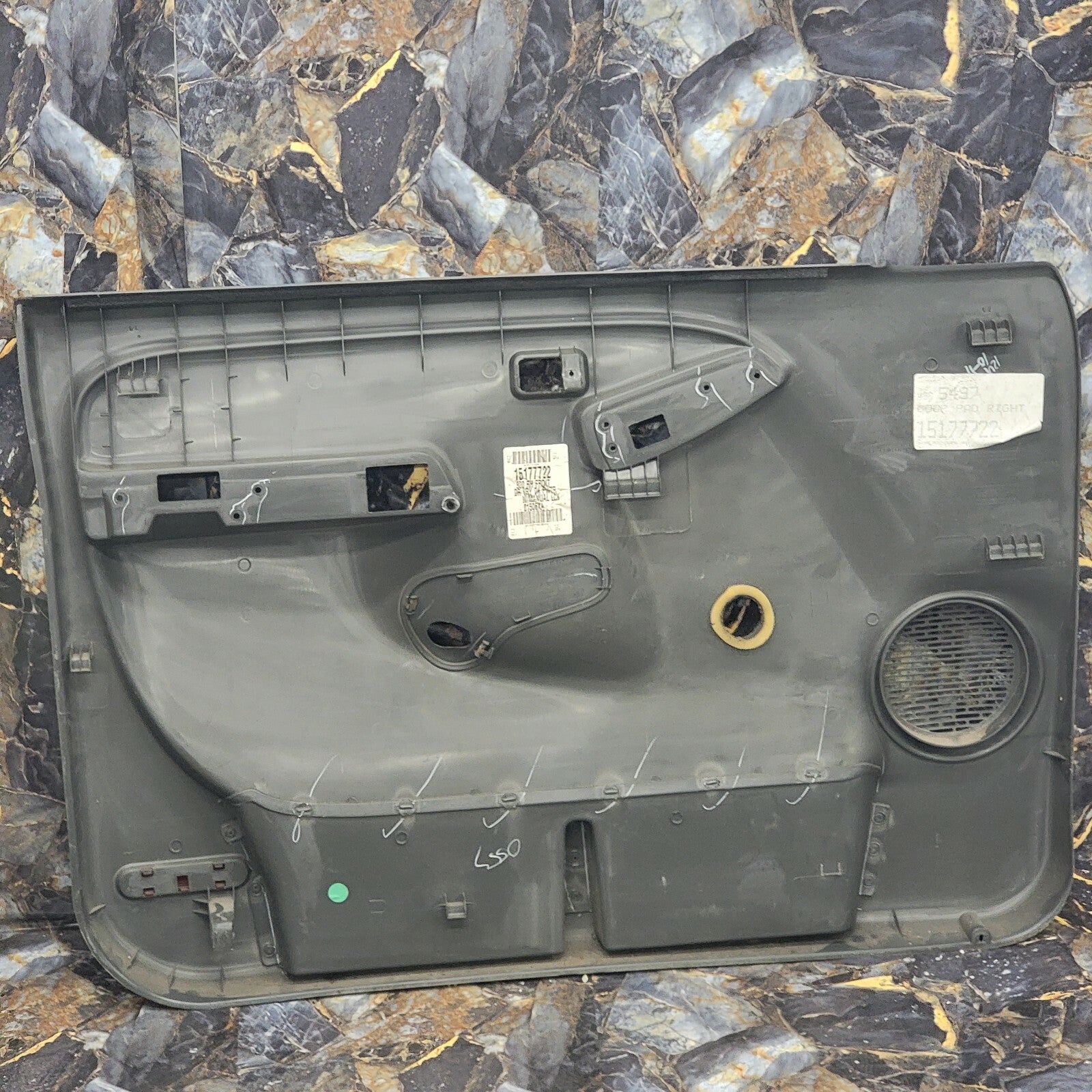99-06 Silverado SIERRA Door Panel Front RIGHT Passenger No Arm DK GRAY manual D3