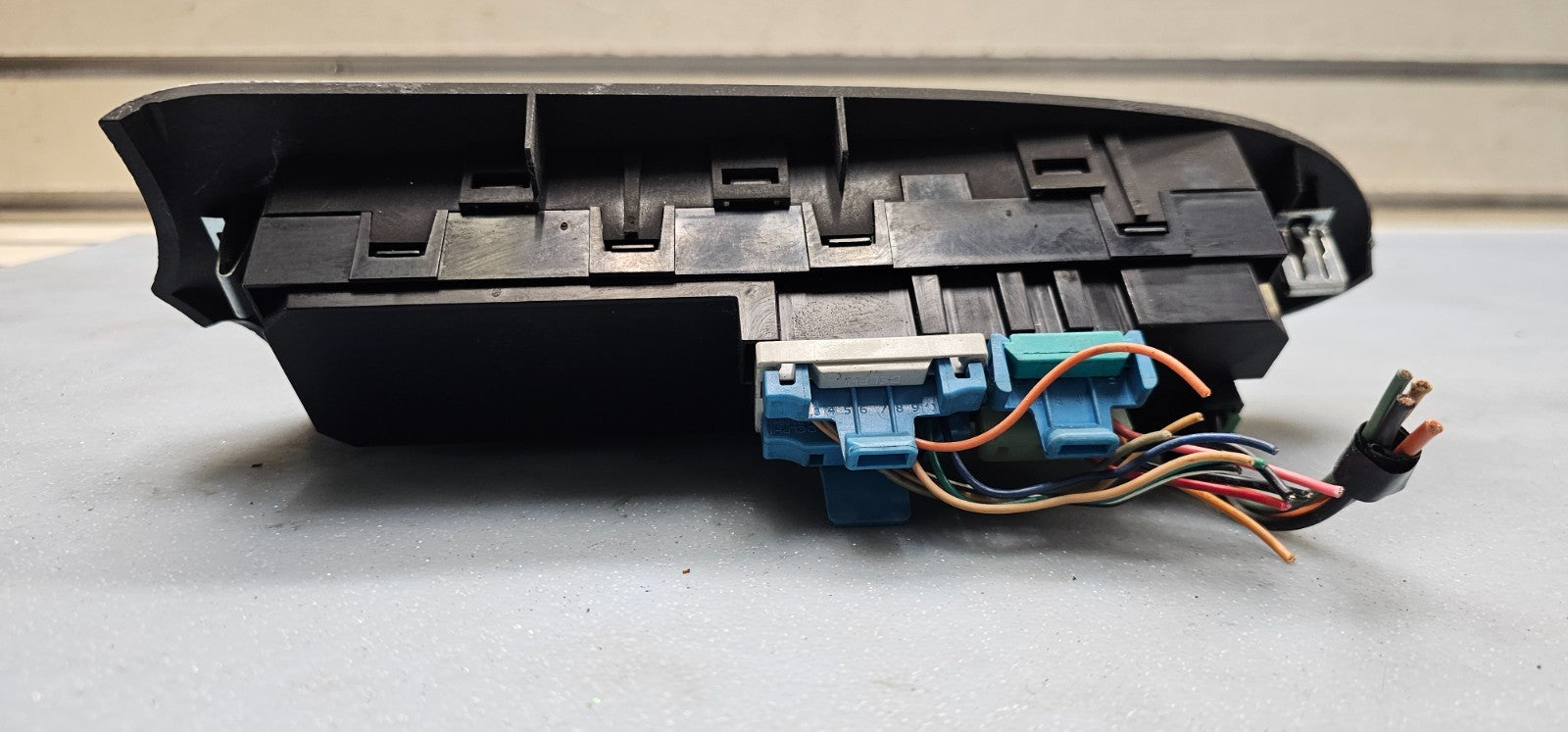 🔥06-09 Chevy TRAILBLAZER Window Switch Front RIGHT Passenger Side BLACK WS21