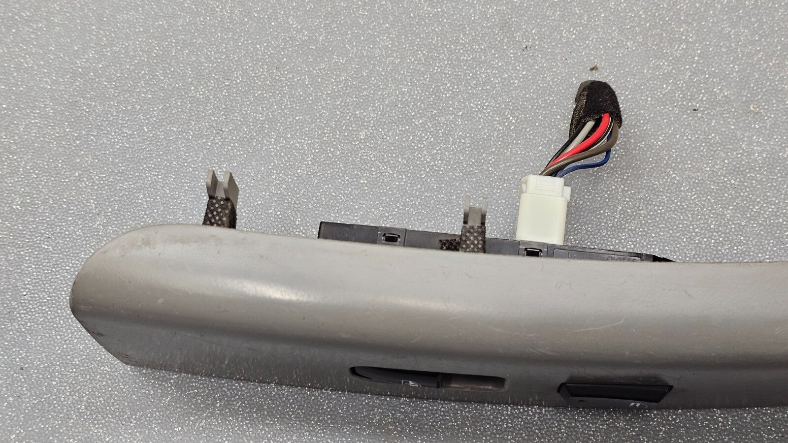 🔥09-12 Hyundai Santa Fe Front Right Passenger Window Control Switch Gray OEM