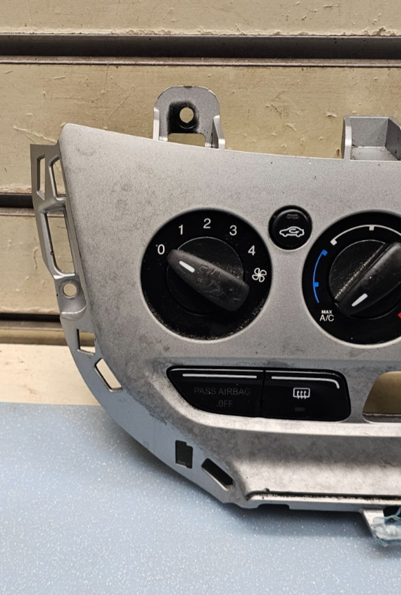 🔥12-14 FORD FOCUS A/C HEATER CLIMATE CONTROL Dash Bezel Temperature SILVER OEM
