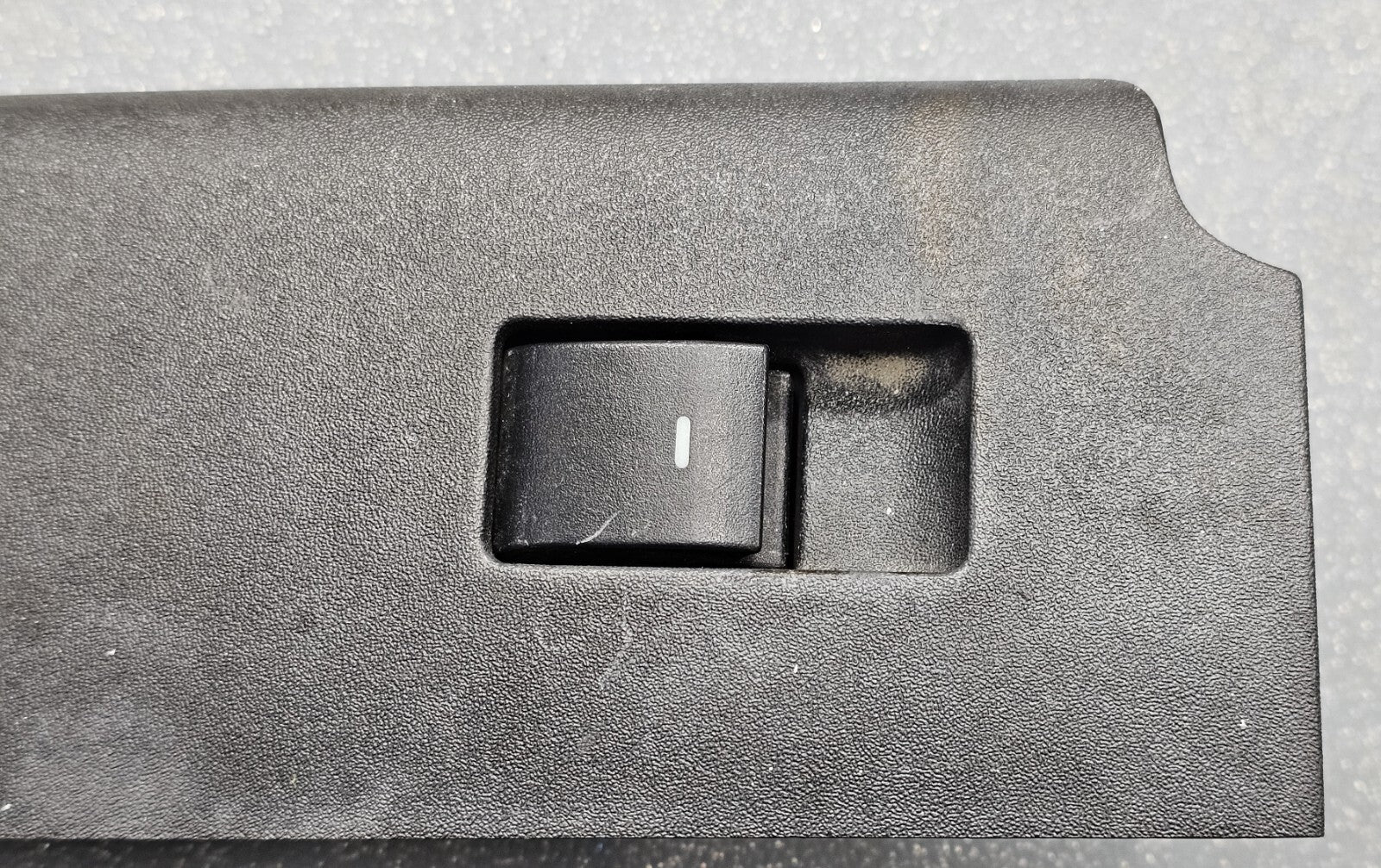 08-12 Escape Focus Front Right Passenger Door Power Window Switch Assembly Black