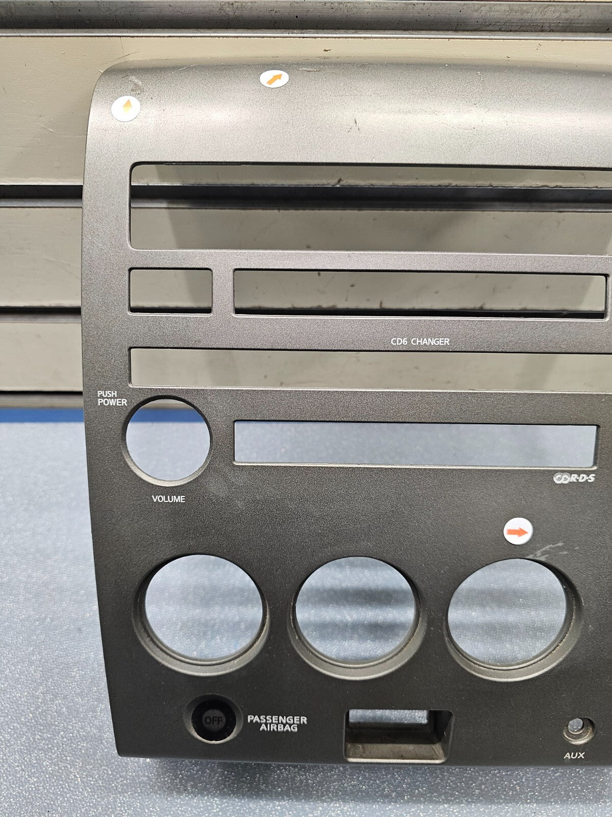 🔥04-07 NISSAN ARMADA TITAN STEREO RADIO DASH PANEL TRIM SURROUND BEZEL GRAY OEM