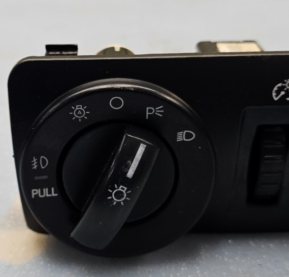 🔥05-07 Five Hundred 500 Taurus Montego Fog Headlight Lamp Dimmer Trunk Switch