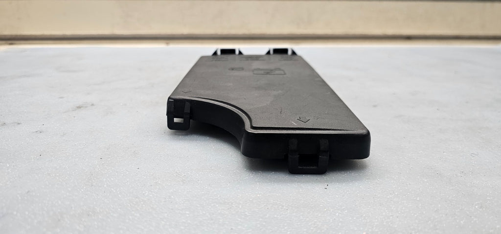 04-16 AVENGER SEBRING JEEP PATRIOT CALIBER Front Relay Engine Fuse Box Cover Lid