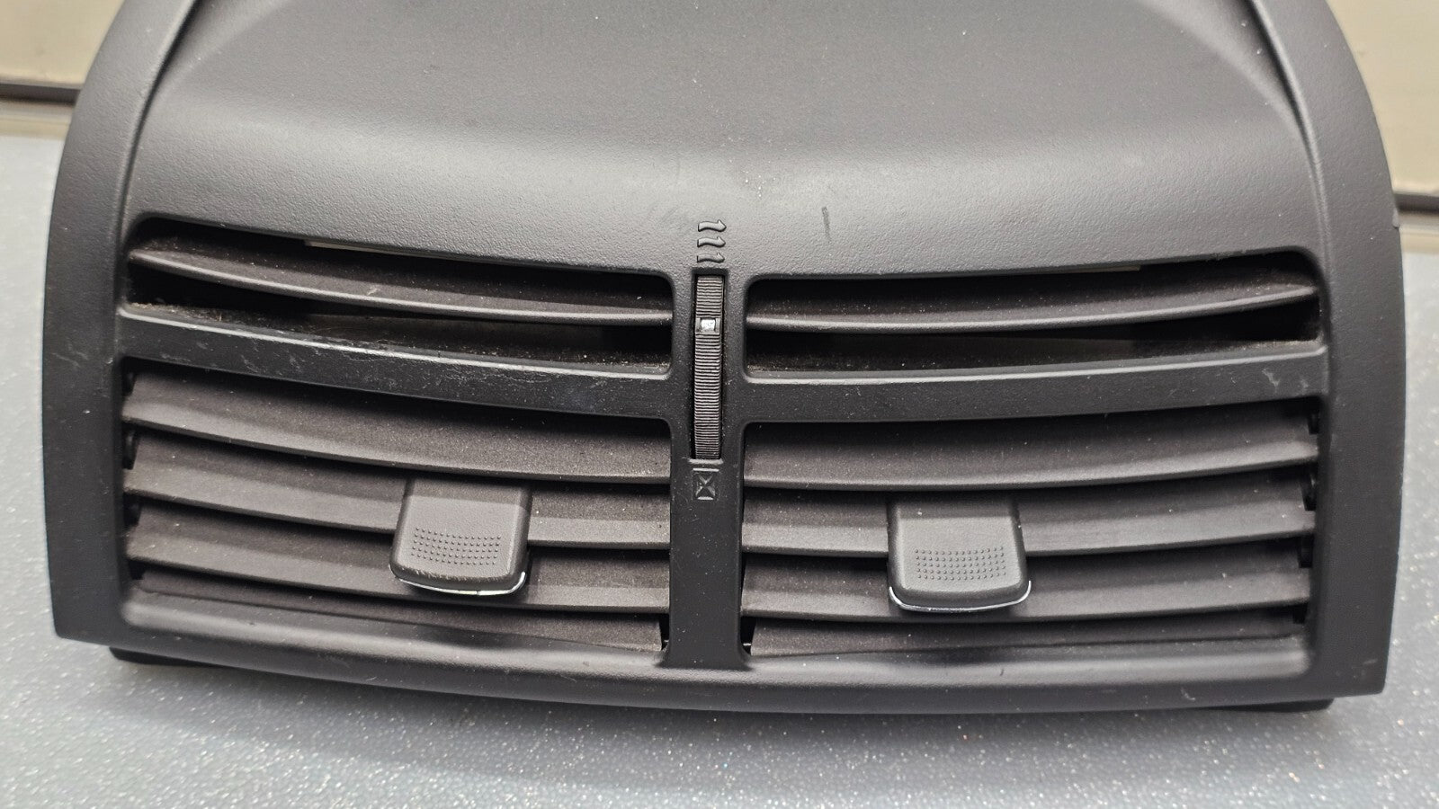 🔥07-09 Saturn Aura Dash Center Air Vent Grille Heater Conditioning  BLACK