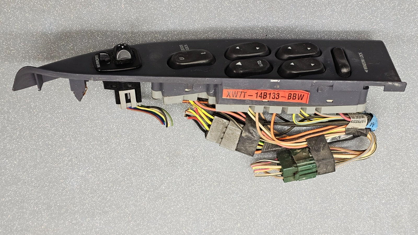 98-02 Crown Victoria Grand Marquis Power Left Driver Master Window Switch Black