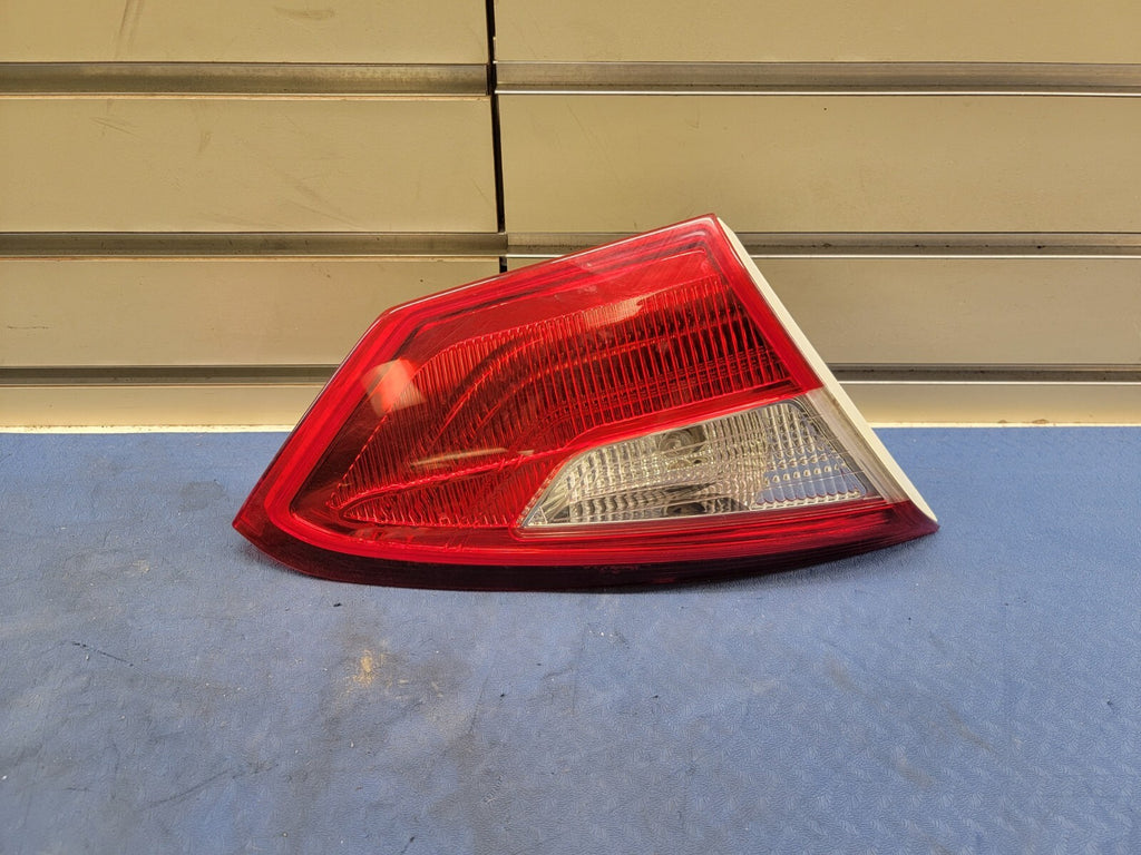 🔥12-14 Ford Focus Left Driver Tail Brake Stop Light Lamp Taillight Assembly