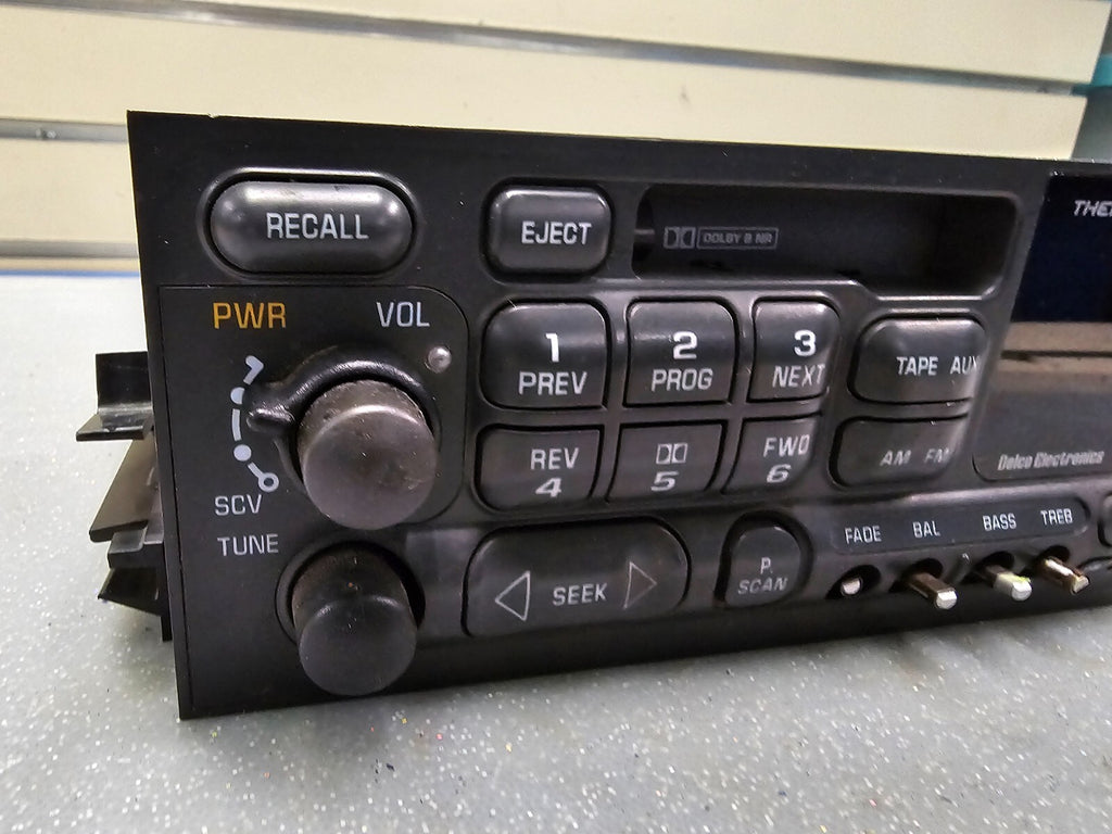 95-02 GMC Safari Chevy Truck C/K Silverado Dash AM FM Radio Receiver Stereo OEM