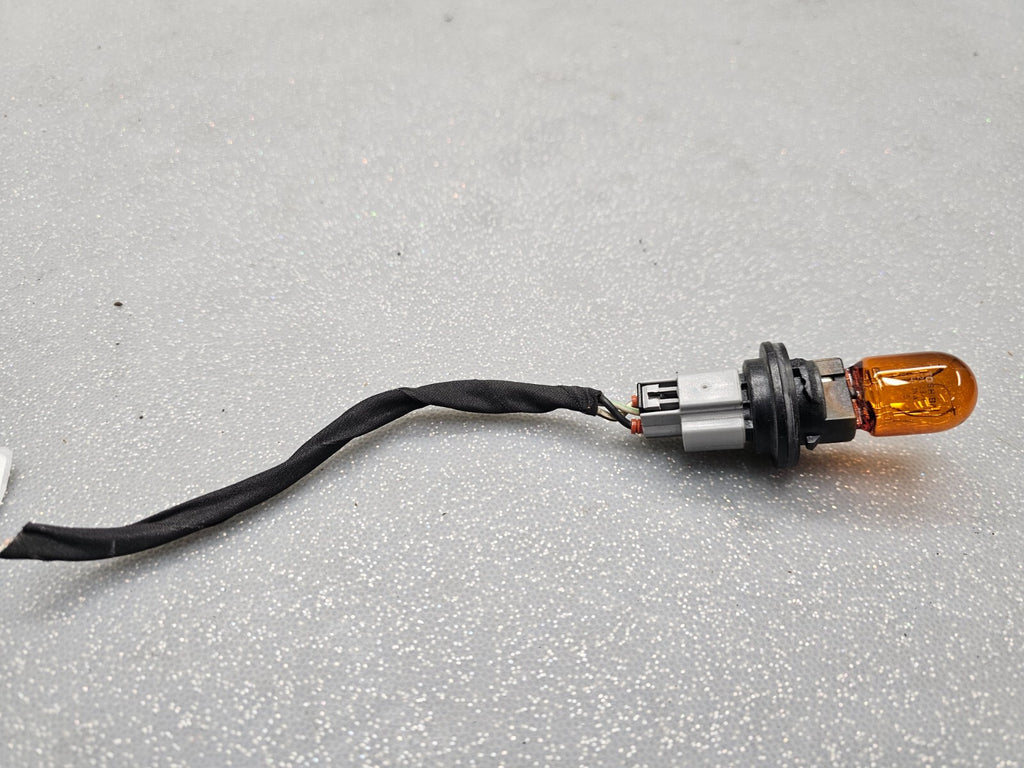 13-16 Dodge DART LEFT/RIGHT Headlight Blinker socket Connector Pigtail Plug Turn
