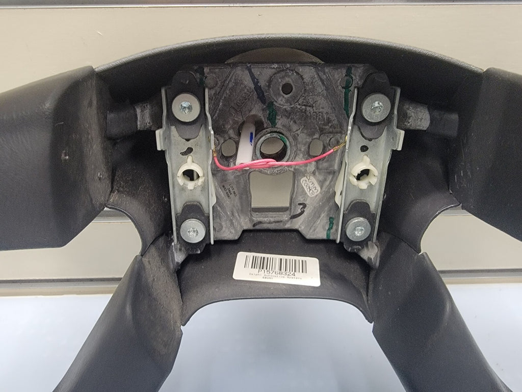 02-09 Trailblazer Envoy03-06 SILVERADO SIERRA YUKON STEERING WHEEL LEATHER BLACK