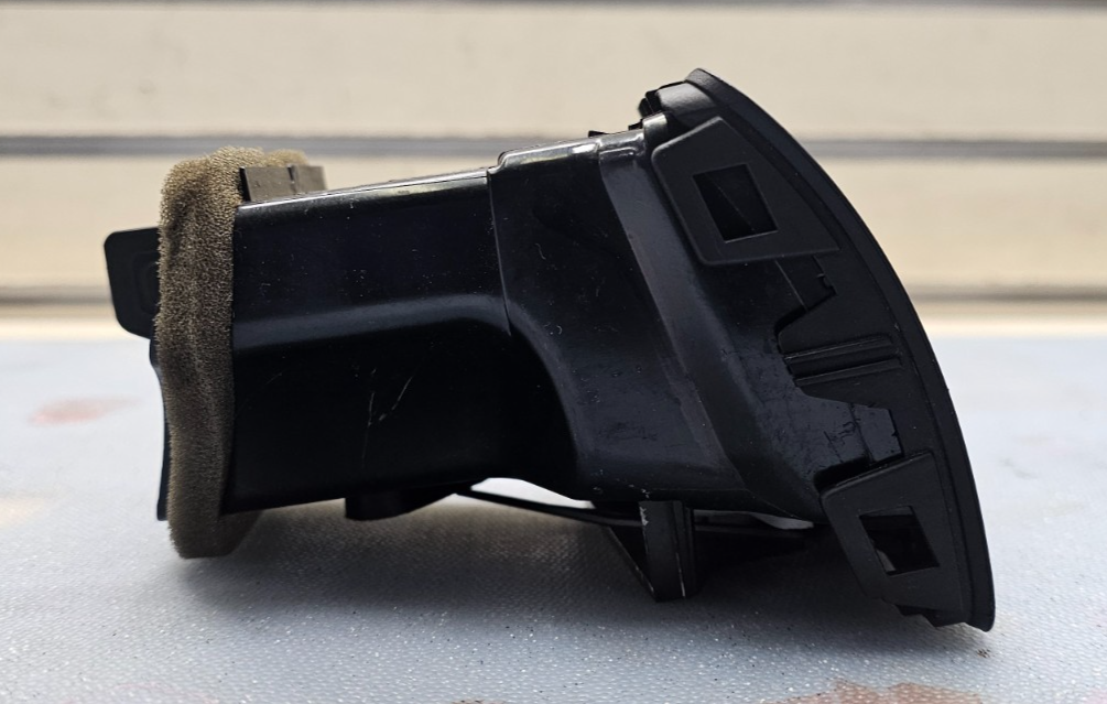 🔥05-10 VOLKSWAGEN JETTA FRONT CENTER DASH RIGHT PASSENGER AIR VENT HEATER BLACK